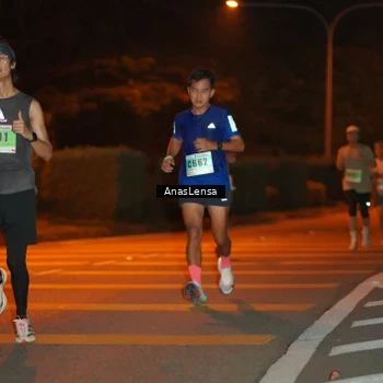 Runner Photo 8796851