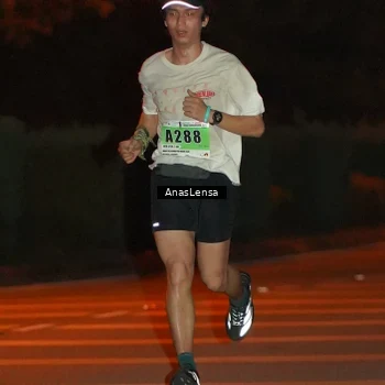 Runner Photo 8796873