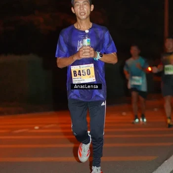 Runner Photo 8797002