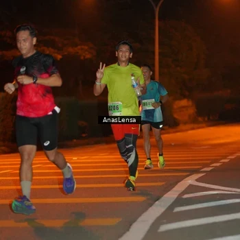 Runner Photo 8797102