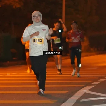 Runner Photo 8798081
