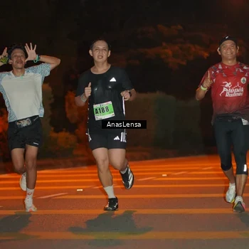 Runner Photo 8798101