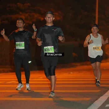 Runner Photo 8798137