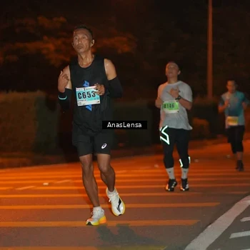Runner Photo 8798262