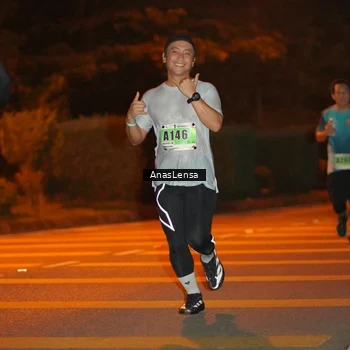 Runner Photo 8798280