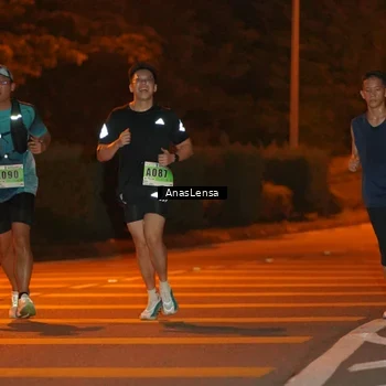 Runner Photo 8798491
