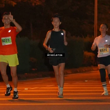 Runner Photo 8799000