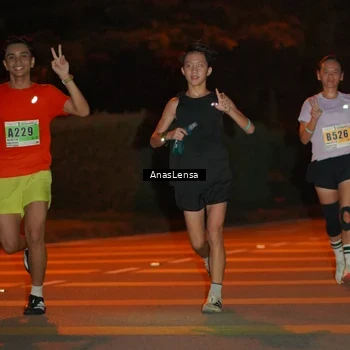 Runner Photo 8799027