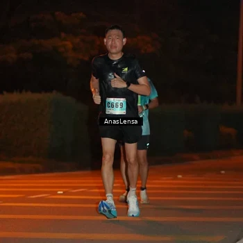 Runner Photo 8799031