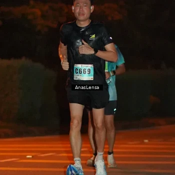 Runner Photo 8799037