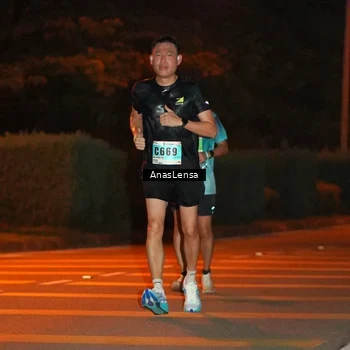 Runner Photo 8799039