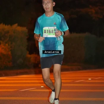 Runner Photo 8799044
