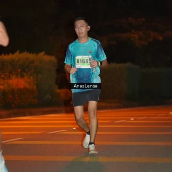 Runner Photo 8799048