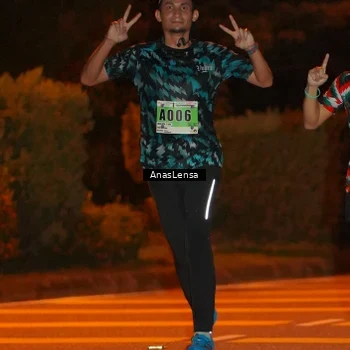Runner Photo 8799077