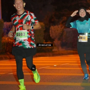Runner Photo 8799086