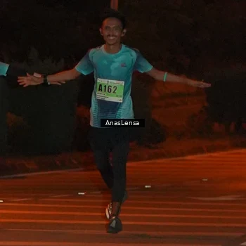 Runner Photo 8799094