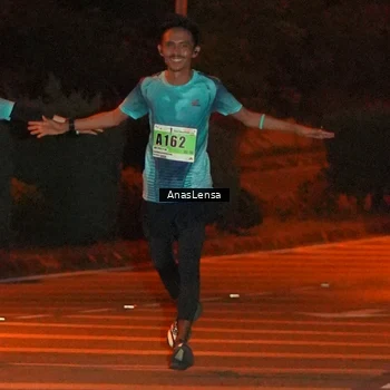 Runner Photo 8799098
