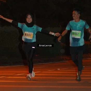 Runner Photo 8799102