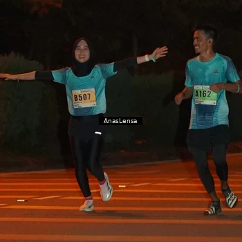 Runner Photo 8799104