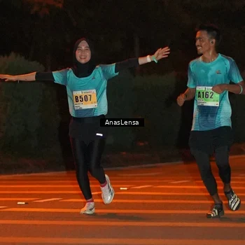Runner Photo 8799105