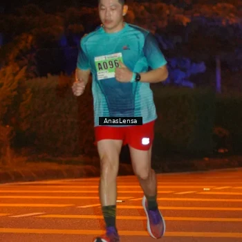 Runner Photo 8799117