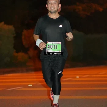 Runner Photo 8799136