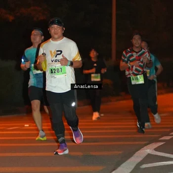Runner Photo 8799149