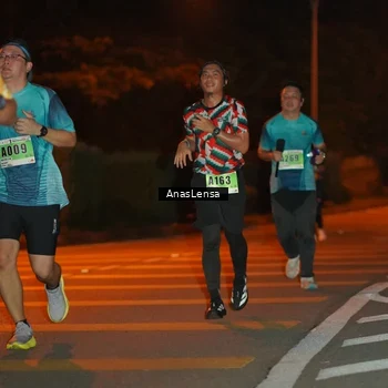 Runner Photo 8799158