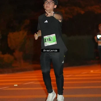 Runner Photo 8799173