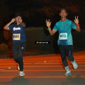 Runner Photo 8799182