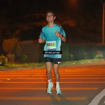 Runner Photo 8799215