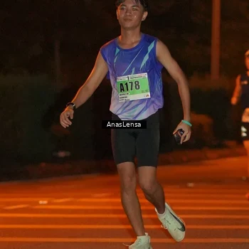 Runner Photo 8799252
