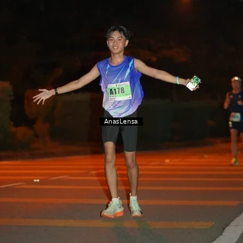 Runner Photo 8799256