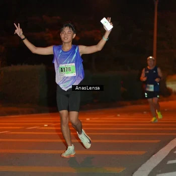 Runner Photo 8799257