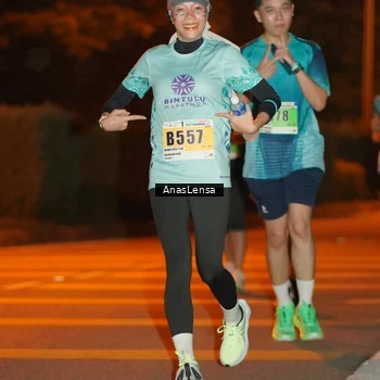 Runner Photo 8799323
