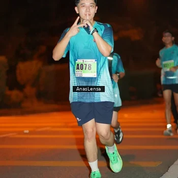 Runner Photo 8799340