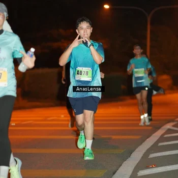 Runner Photo 8799343