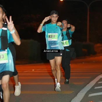 Runner Photo 8799356