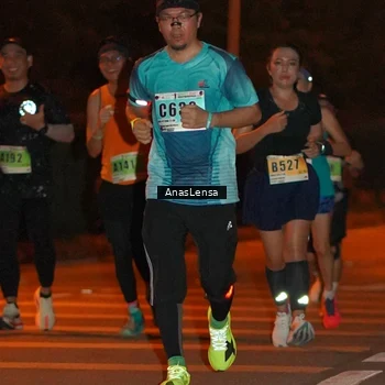 Runner Photo 8799366