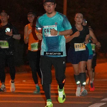 Runner Photo 8799367