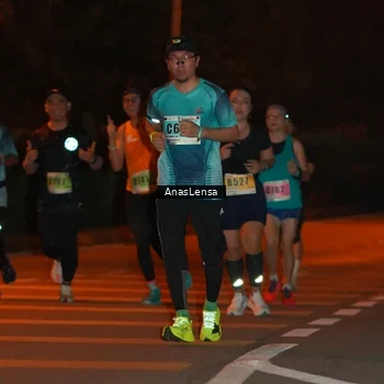 Runner Photo 8799368