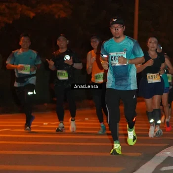 Runner Photo 8799370