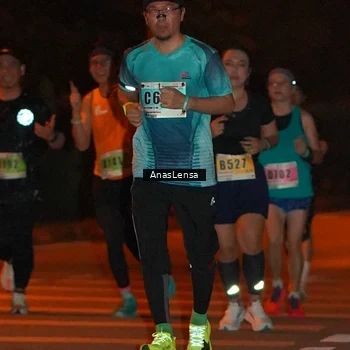 Runner Photo 8799371