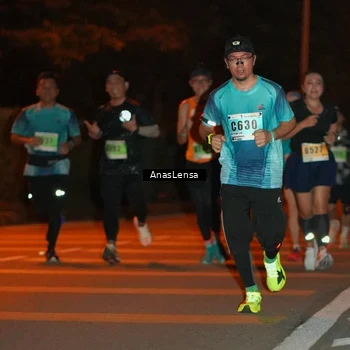 Runner Photo 8799381