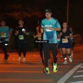 Runner Photo 8799395
