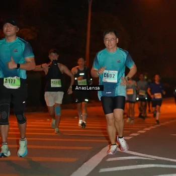 Runner Photo 8799436
