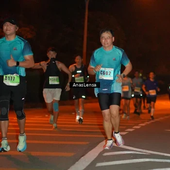 Runner Photo 8799452