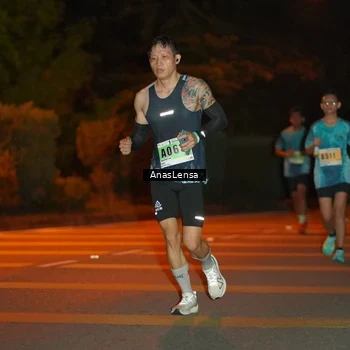 Runner Photo 8799473