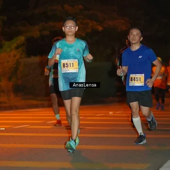 Runner Photo 8799478