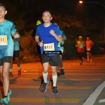 Runner Photo 8799505
